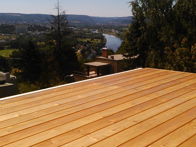 Materialien für Terrassendielen